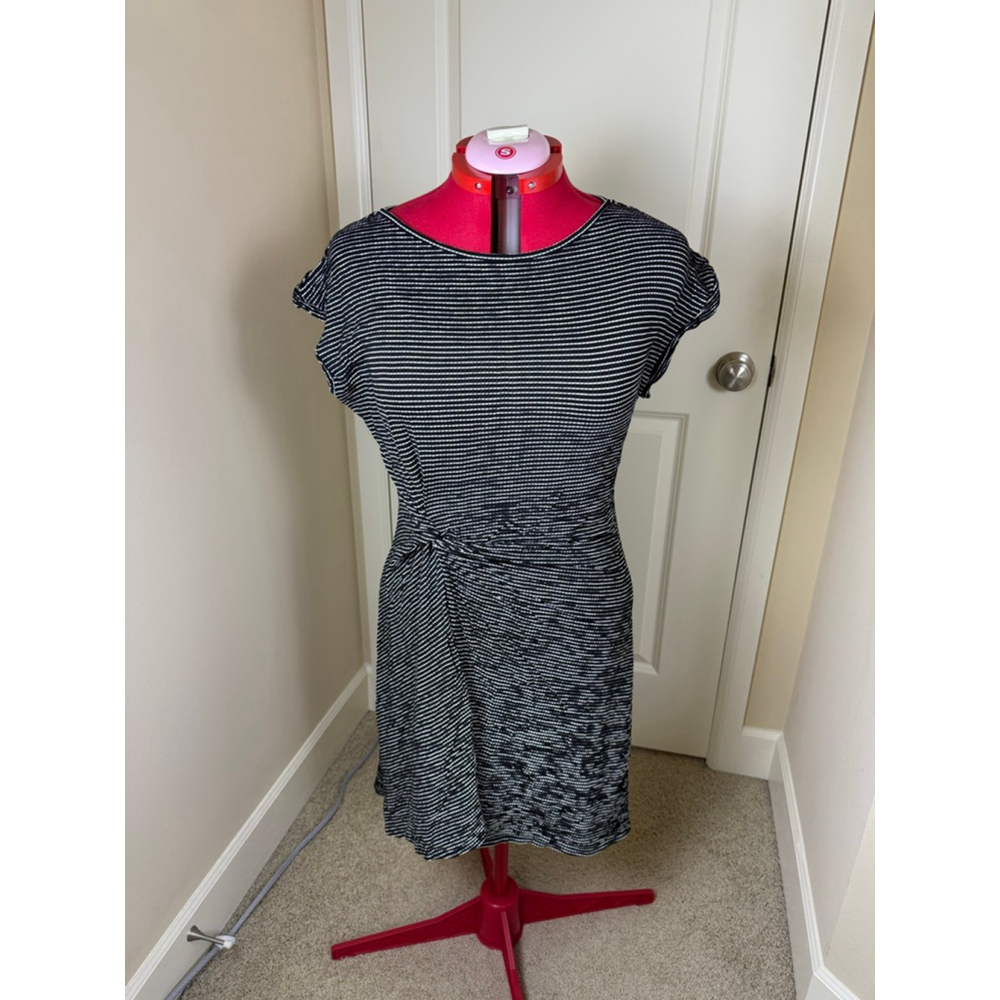 NWT Women's MAX STUDIO Black White Striped Knot Front Dress XL